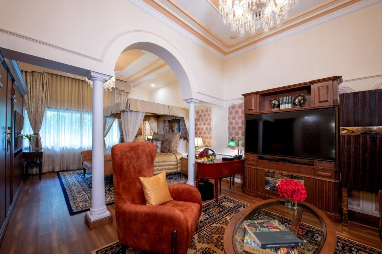 Отель The Claridges Нью-Дели Экстерьер фото A suite at the Imperial